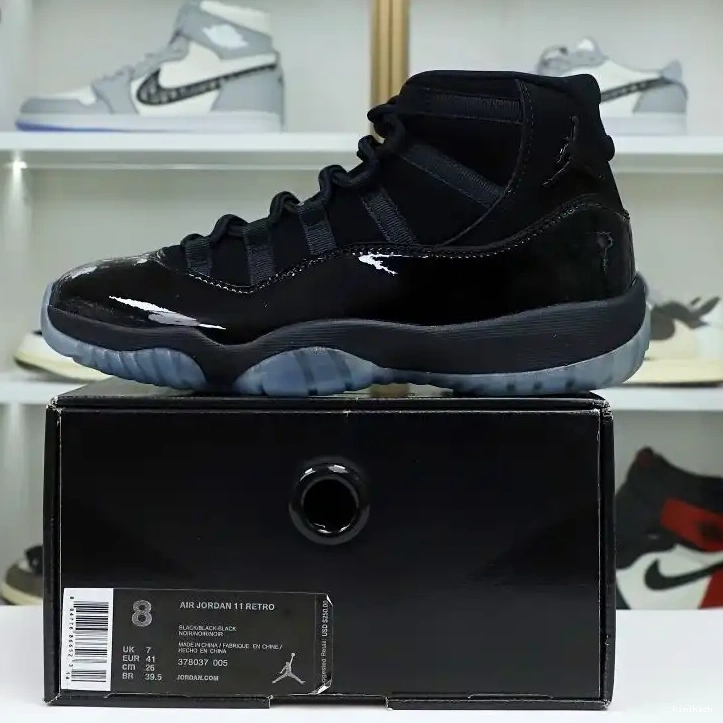 Kimikick GOWN' AIR AND RETRO JORDAN 'CAP 11 0507